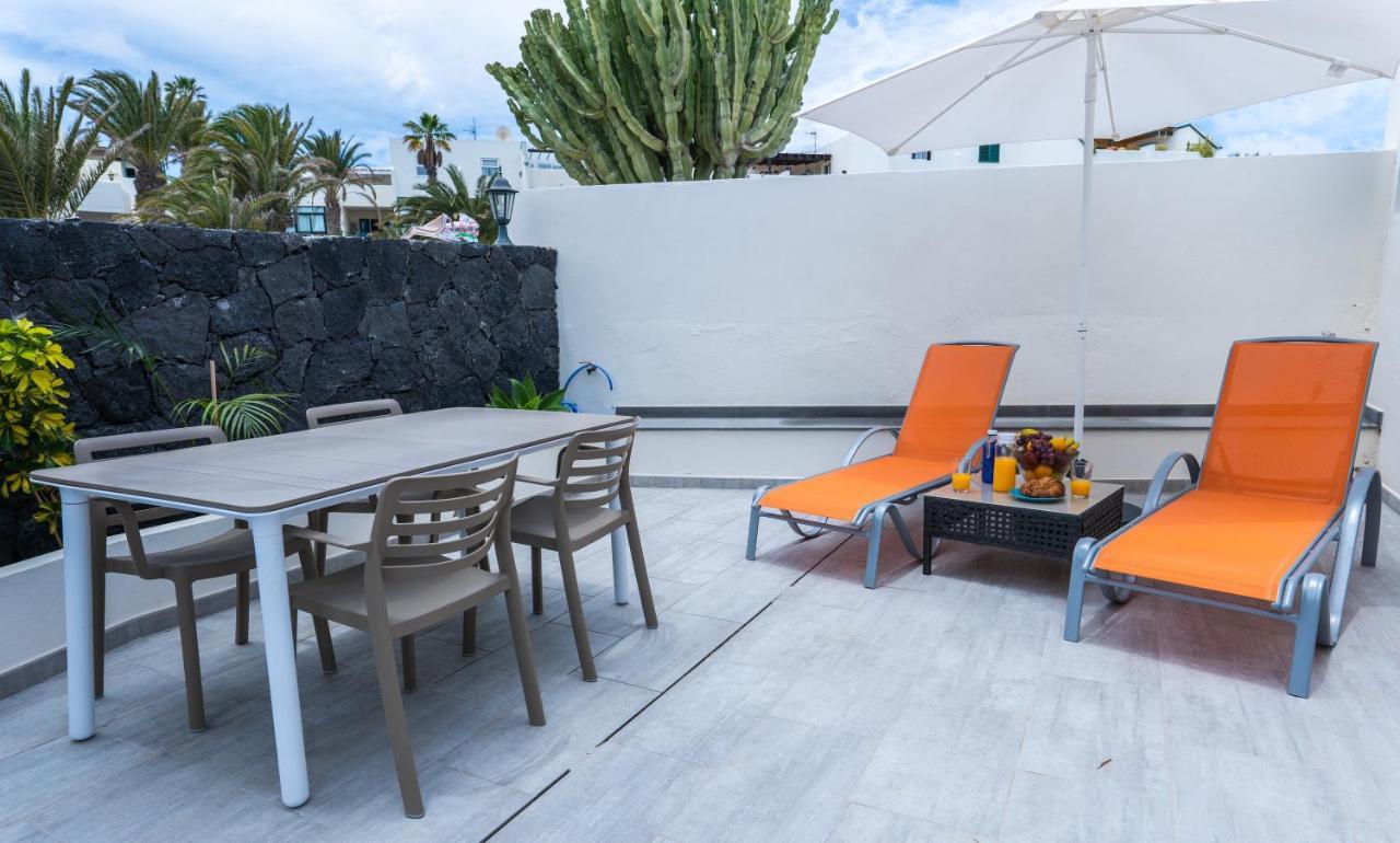 Casa A Primera Linea De Mar Costa Teguise Exteriör bild