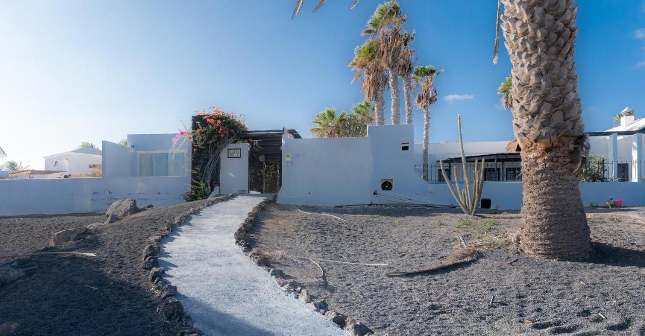 Casa A Primera Linea De Mar Costa Teguise Exteriör bild
